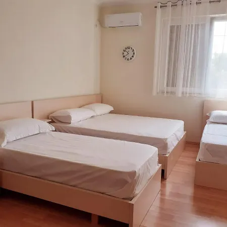 Zadeja Πανσιόν 3*